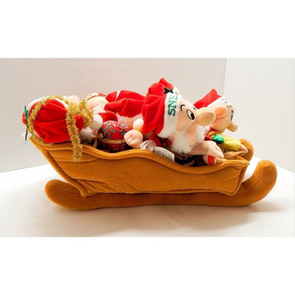 Disney Snow White and The Seven Dwarfs Christmas Sleigh Plush - Picture 3 of 11